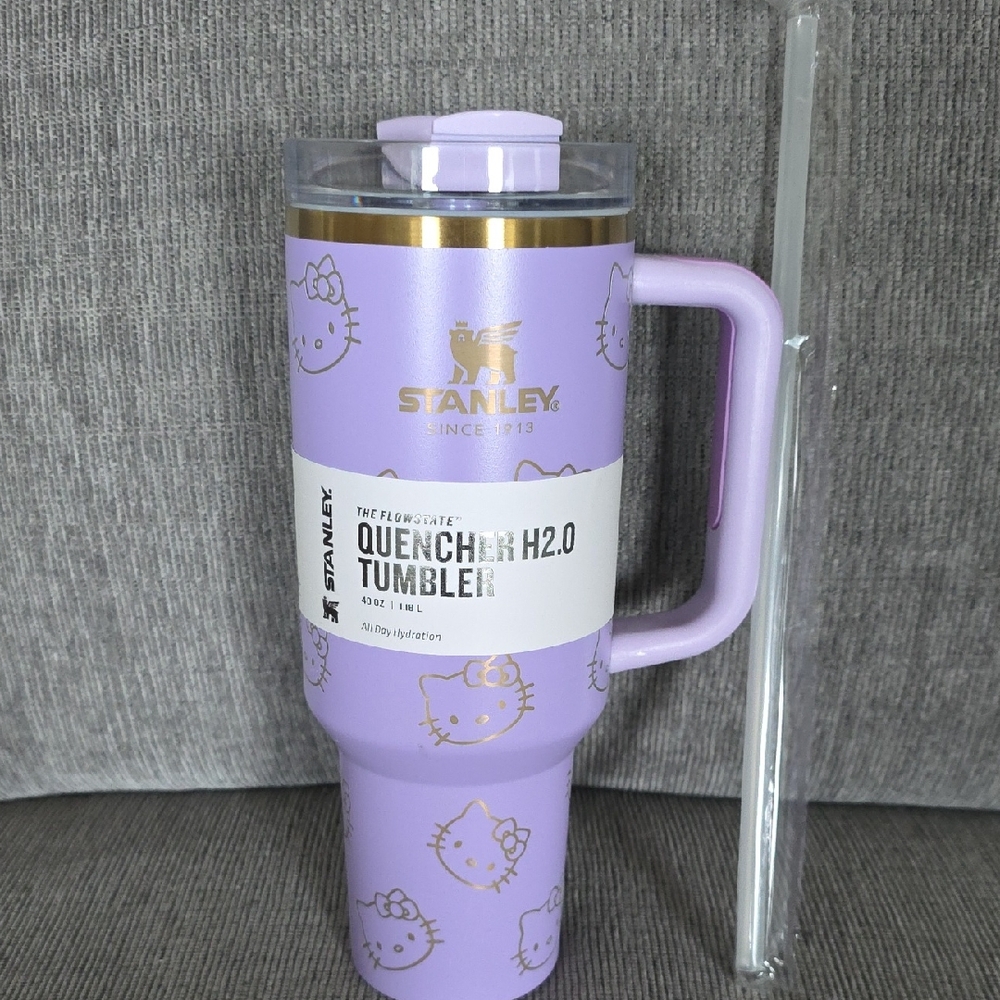 Stanley Lavender‎ Hello Kitty Quencher H2.0 Tumbler, 40oz., New In Box